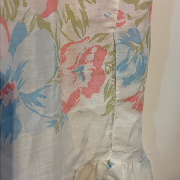 Vintage White Floral Sleeveless Duster sleeper with Ruffle Hem - Picture 6 of 9